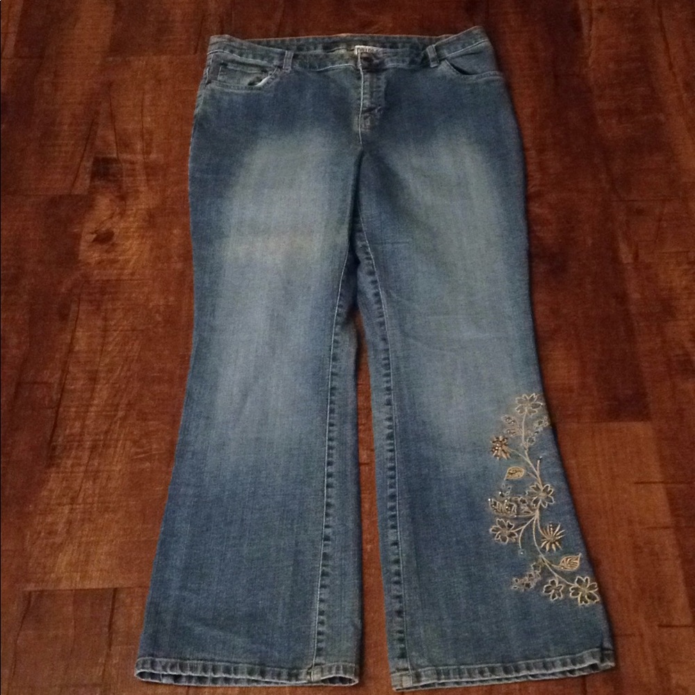 Bill Blass Plus Size Jeans Beaded Floral Stitching